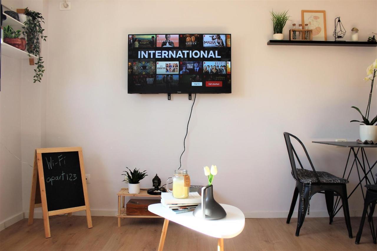 Entire Serviced Apartment With A Beautiful View Tirana Bagian luar foto