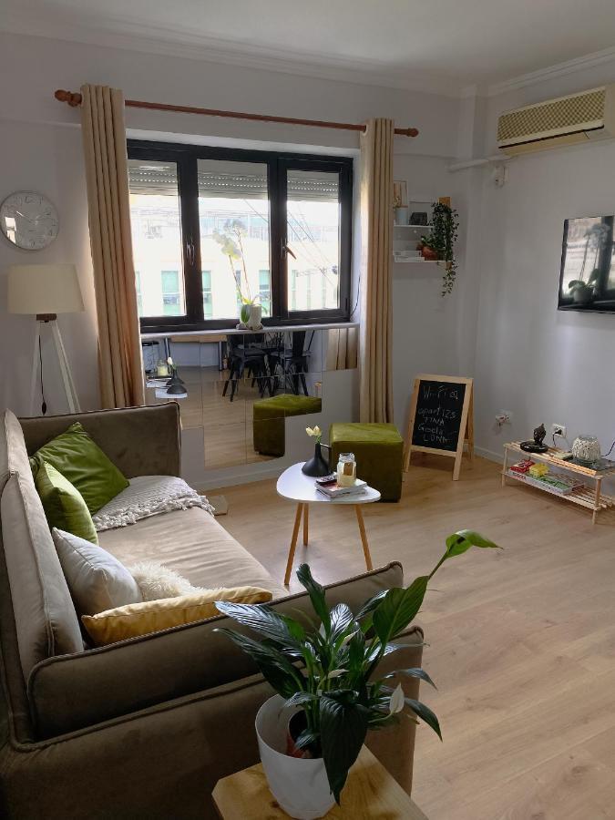 Entire Serviced Apartment With A Beautiful View Tirana Bagian luar foto